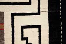 Example of two spirit lines at the upper right corner of a Navajo Rug